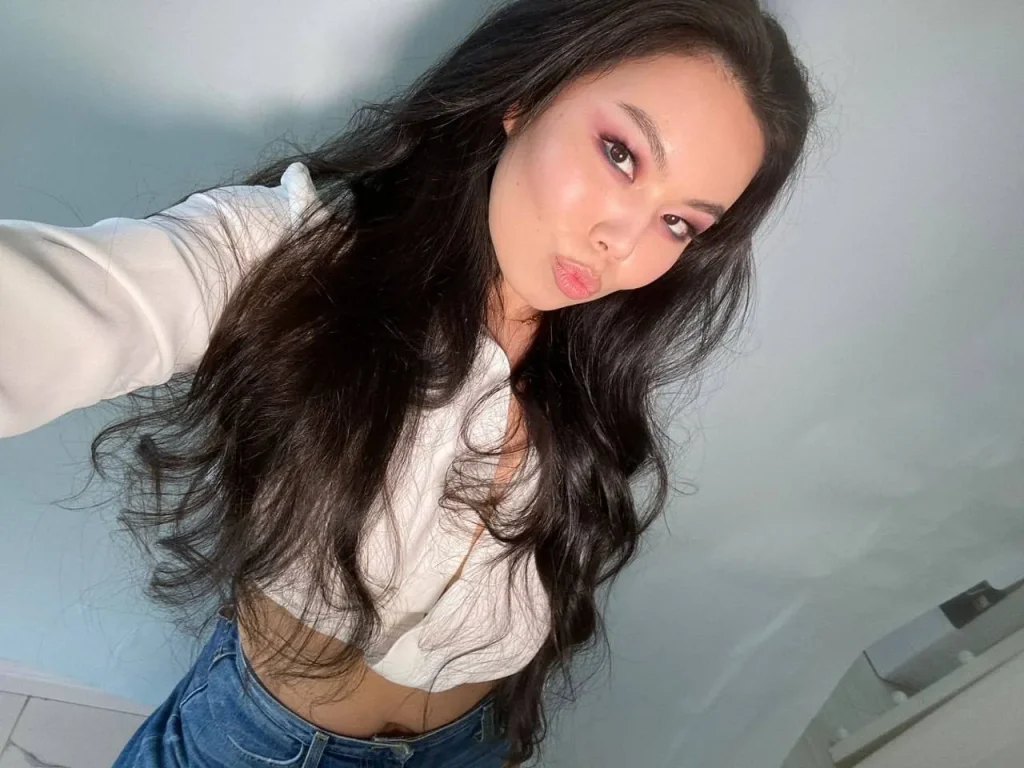 Эскорт-модель