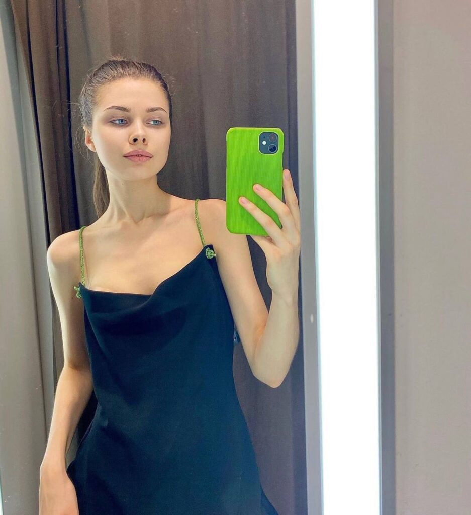 Девушка эскорт