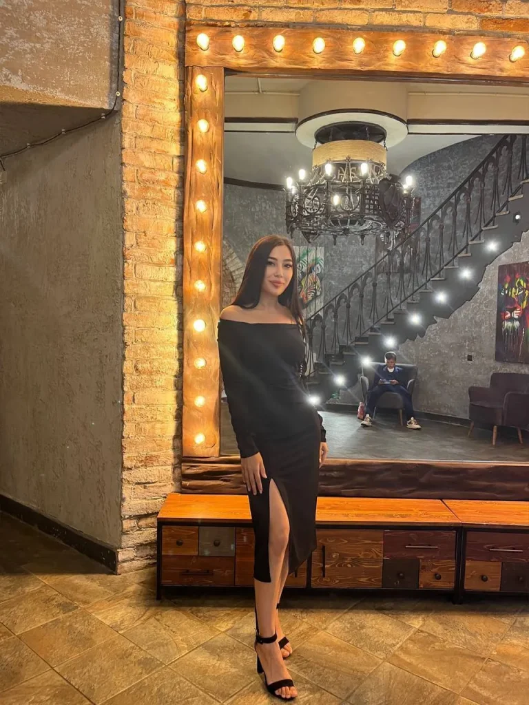 Эскорт-модель