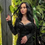 Девушка на час