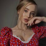 Эскорт-модель