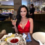 Эскортница