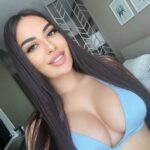 Эскортница